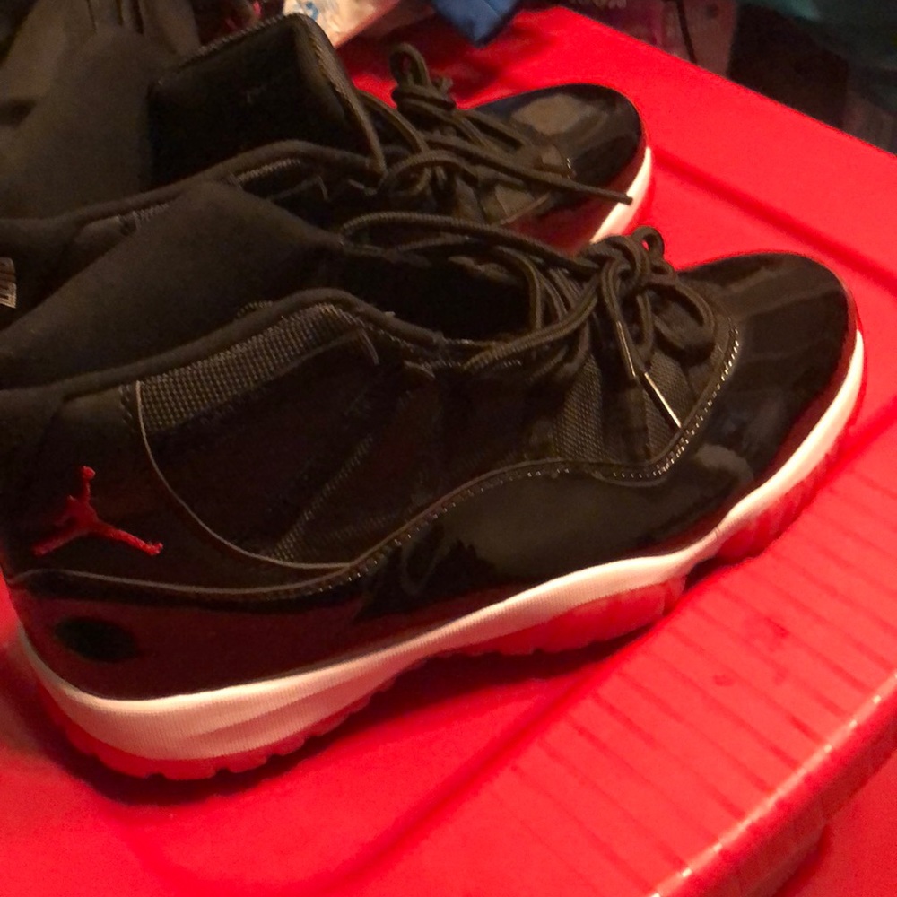 Jordan 11 “Breds” sz13